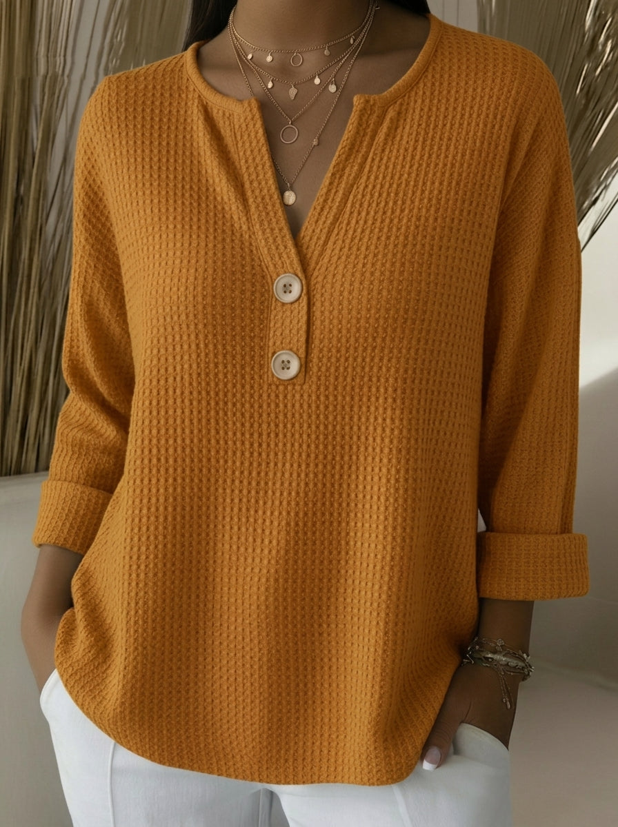Lucía - Camiseta Henley Gofrada con Botones