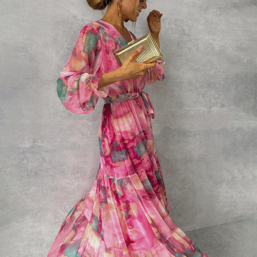ZOEY | Vestido Floral Vibrante con Silueta en Capas que Favorece