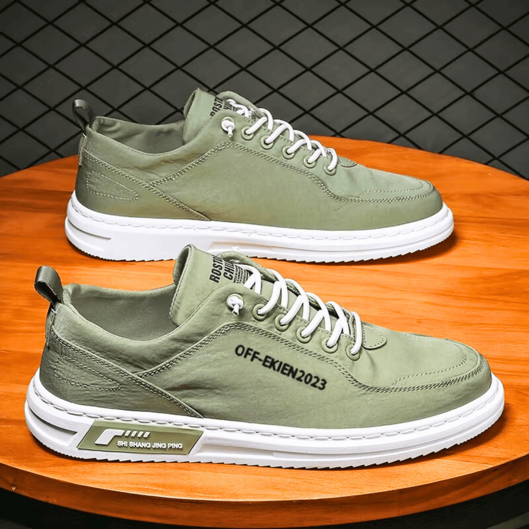 La zapatilla Levaro